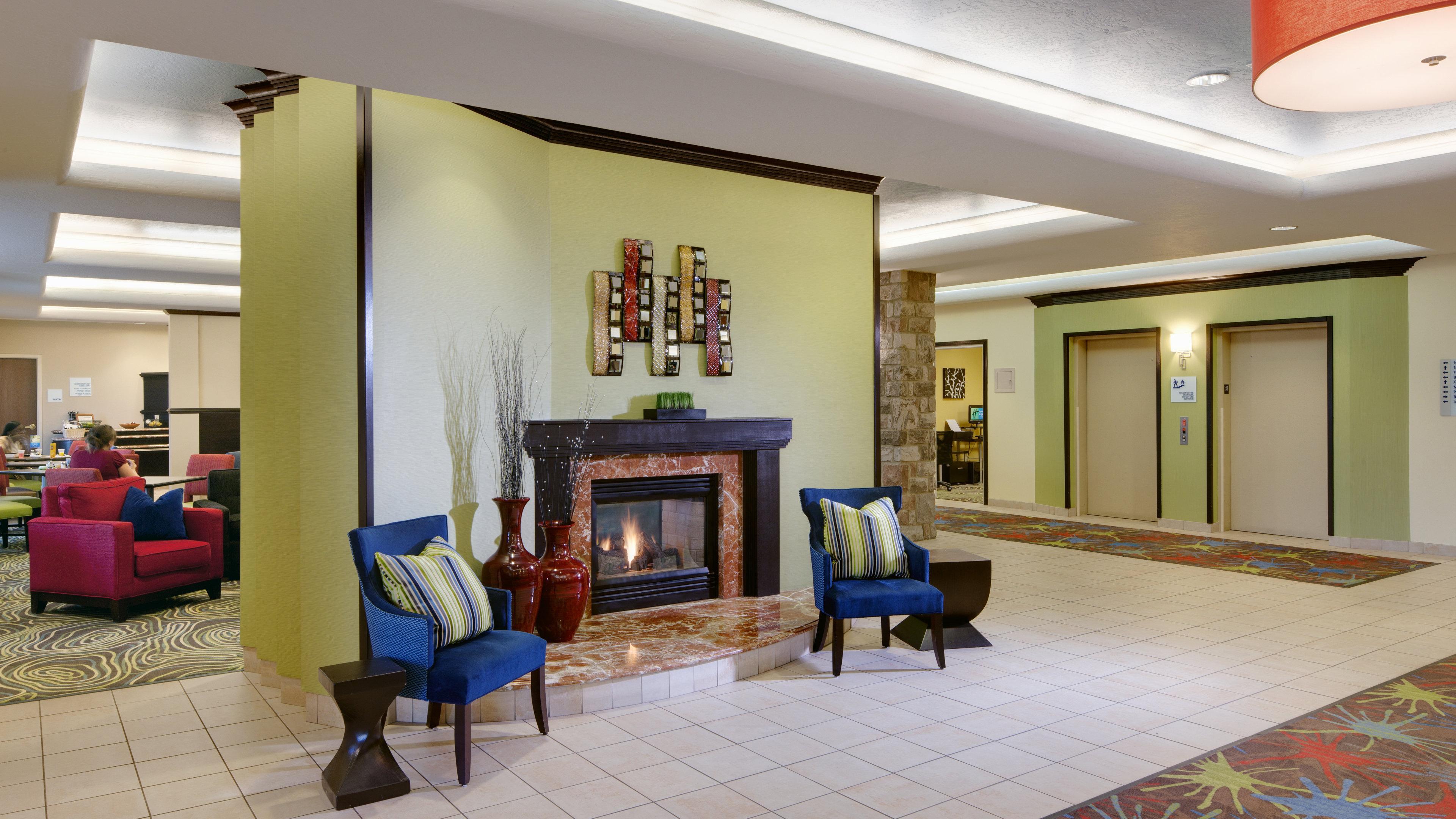 Holiday Inn Express Hotel & Suites Saginaw By Ihg Exterior photo