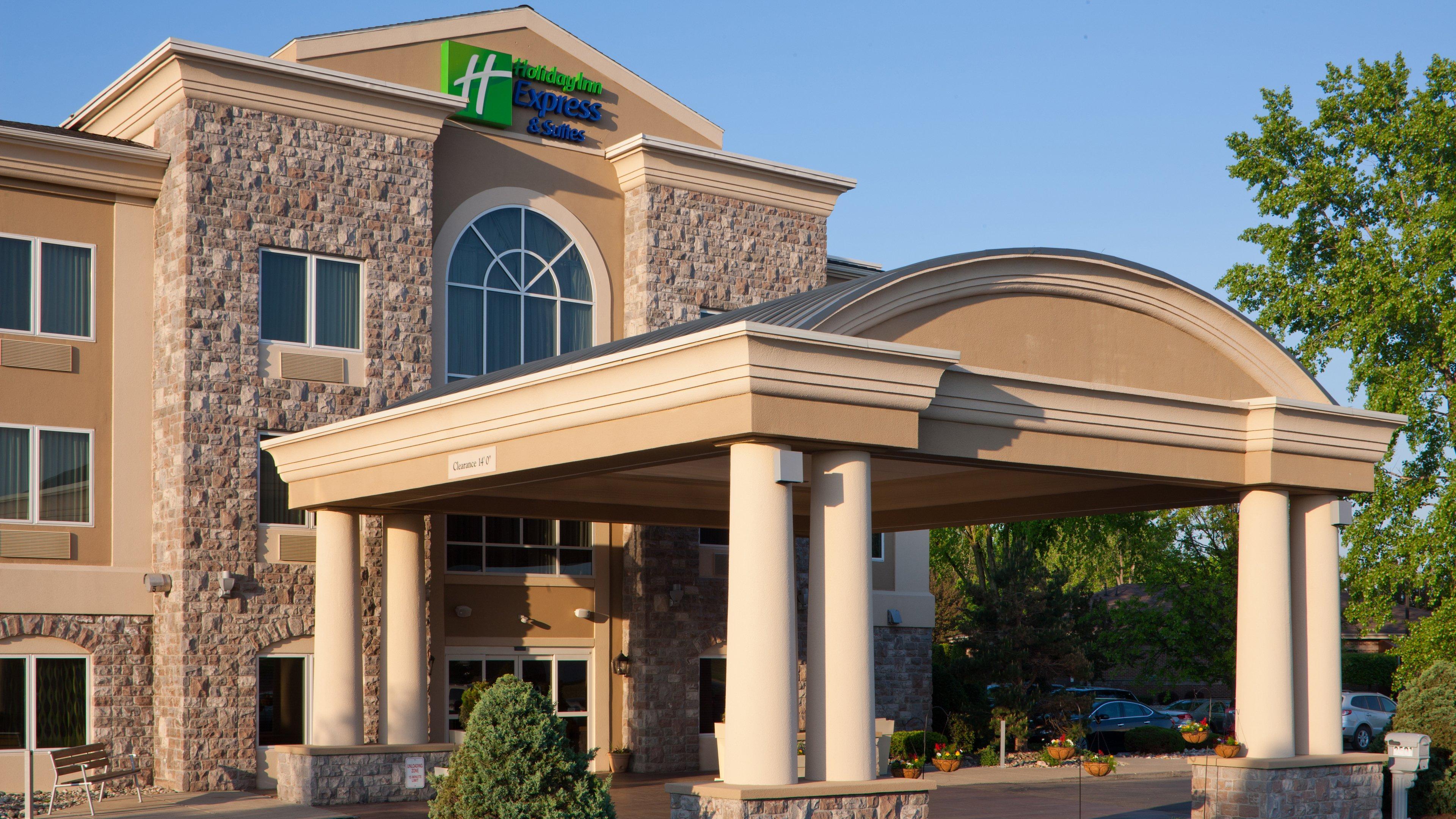 Holiday Inn Express Hotel & Suites Saginaw By Ihg Exterior photo