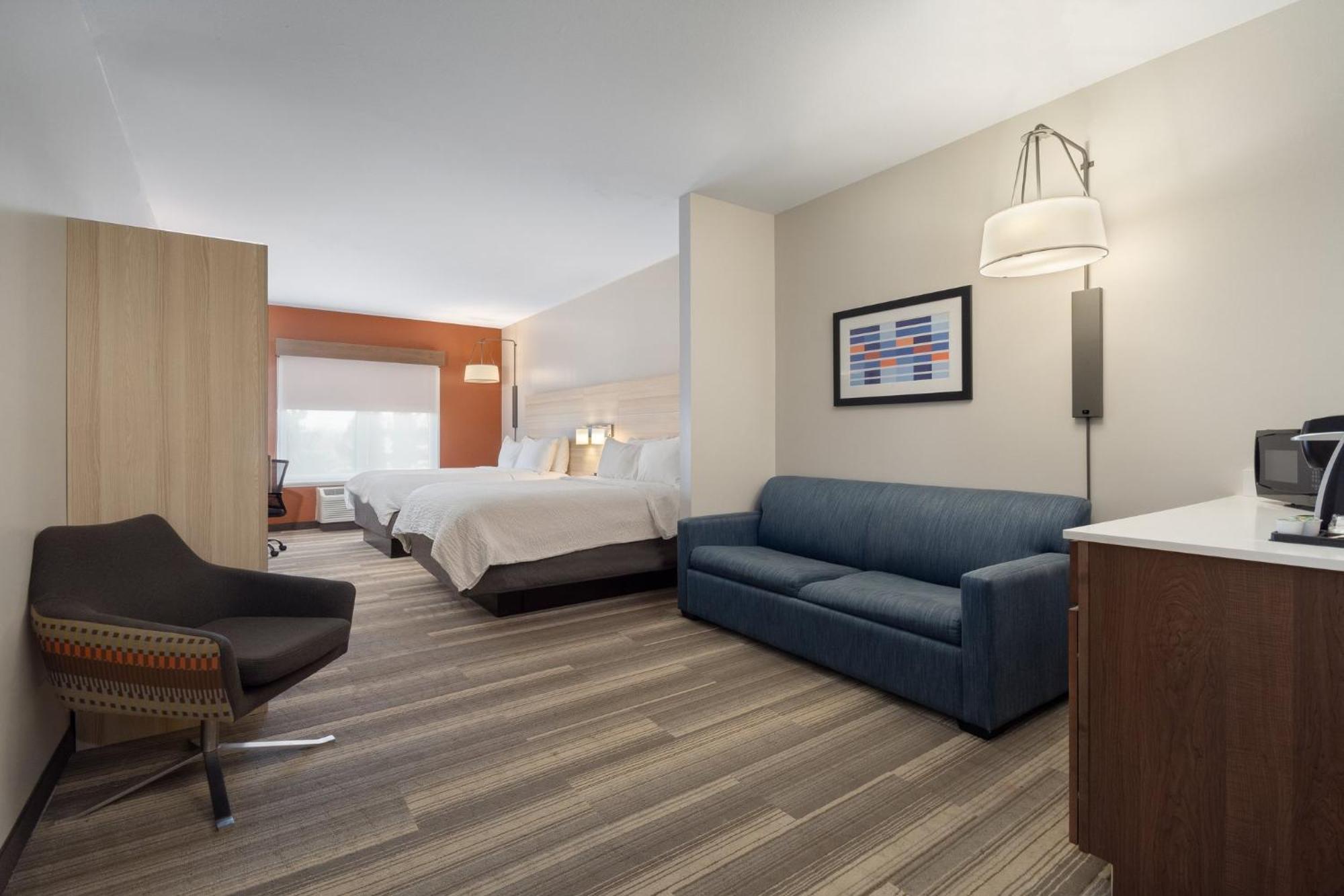 Holiday Inn Express Hotel & Suites Saginaw By Ihg Exterior photo